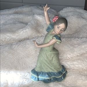 LLADRO Lolita Flamenco Dancer Girl Figurine